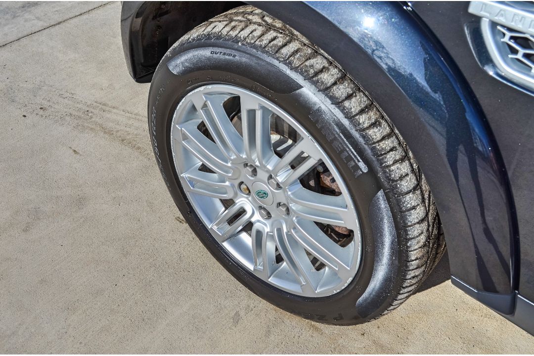 Land Rover Discovery 4 3.0 SDV6 HSE 7 seat 5 door estate car - Image 14 of 33