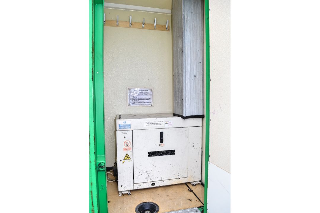 Groundhog 12ft x 6 ft fast tow mobile steel anti vandal welfare unit Comprising of: canteen area, - Image 10 of 10