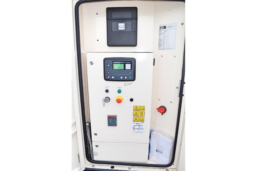 FG Wilson Pro 150-2 150 kva diesel driven generator Year: 2019 S/N: FGWGS980CPJ900246 Recorded - Image 9 of 11