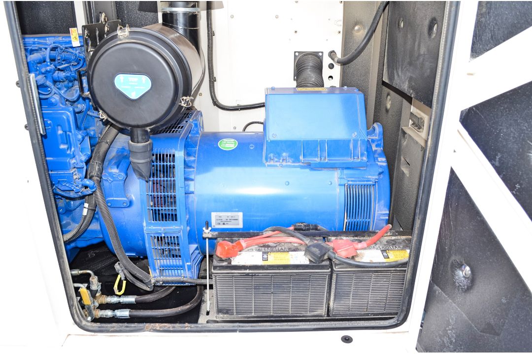 FG Wilson Pro 150-2 150 kva diesel driven generator Year: 2019 S/N: FGWGS980CPJ900229 Recorded - Image 7 of 11