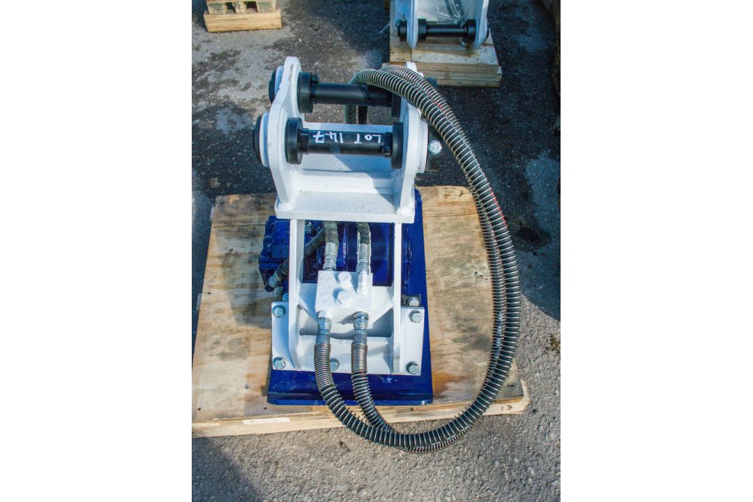 Hirox hydraulic compactor plate 2-5 tonne excavator ** New and unused ** - Image 3 of 4