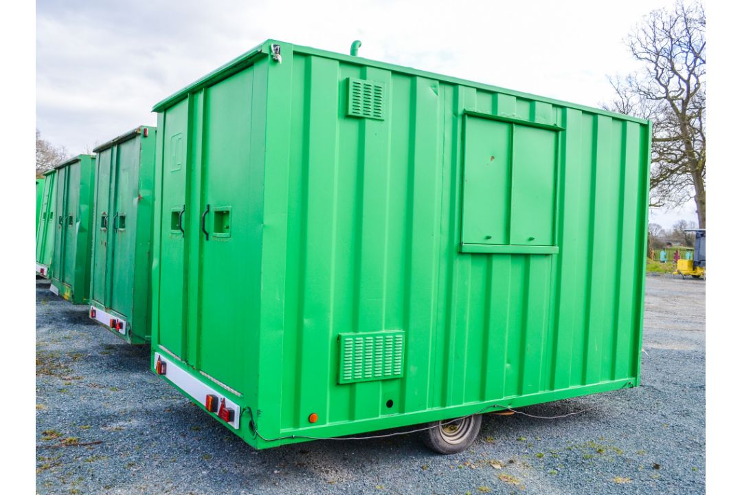 Groundhog 12ft x 6 ft fast tow mobile steel anti vandal welfare unit Comprising of: canteen area, - Image 3 of 12