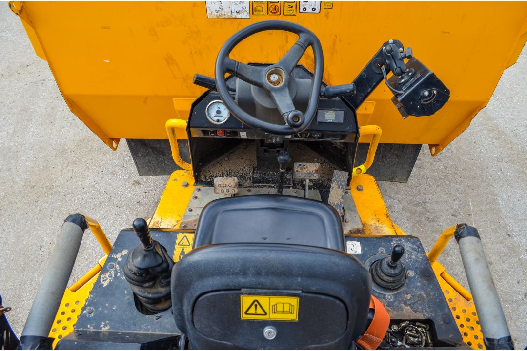JCB 9FT 9 tonne straight skip dumper  Year: 2018 S/N: 2780323 ** note to bidders, this machine has - Image 14 of 19