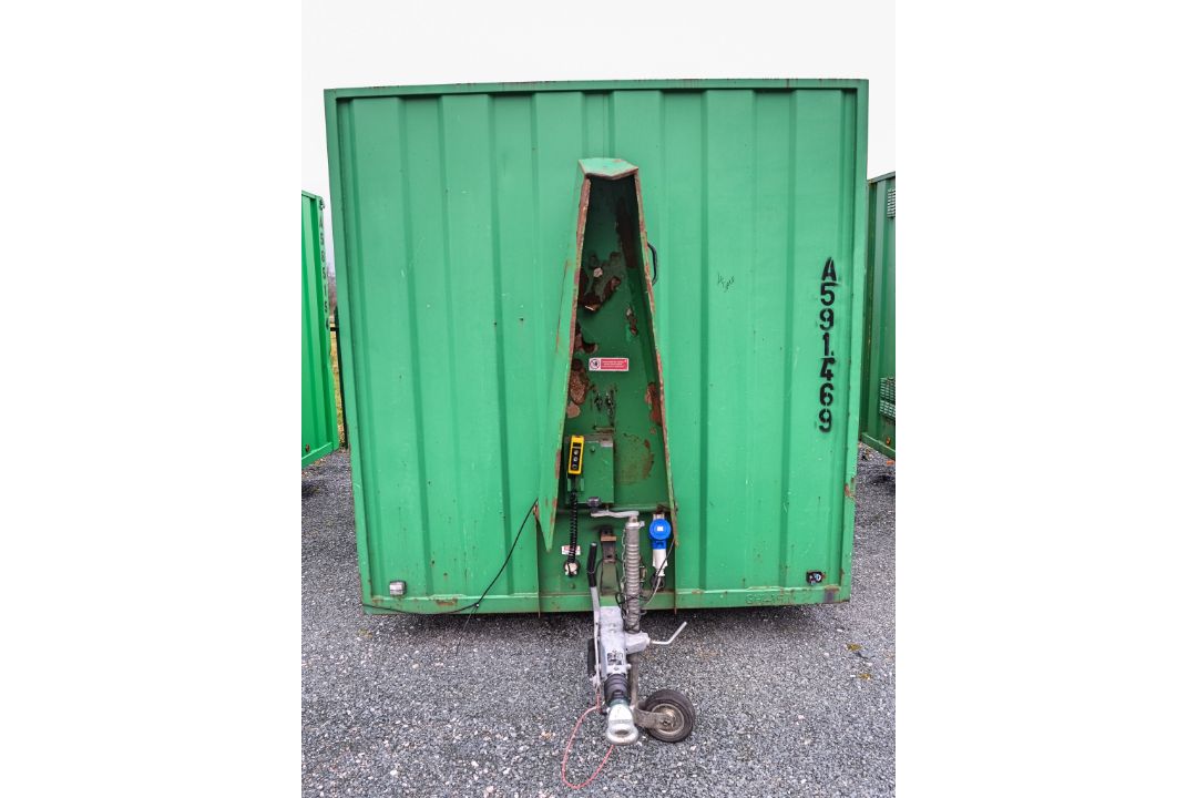 Groundhog 12ft x 6 ft  fast tow mobile steel anti vandal welfare unit Comprising of: canteen area, - Image 5 of 9