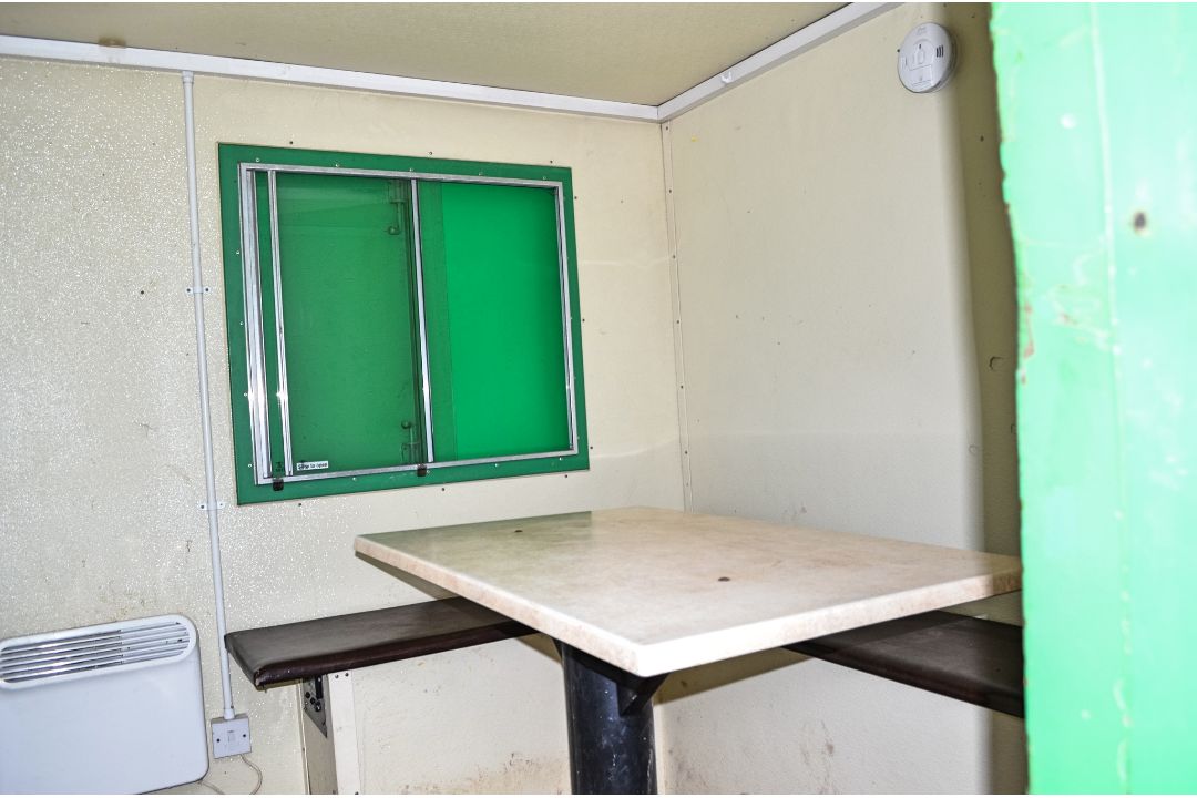 Groundhog 12ft x 6 ft fast tow mobile steel anti vandal welfare unit Comprising of: canteen area, - Image 7 of 10