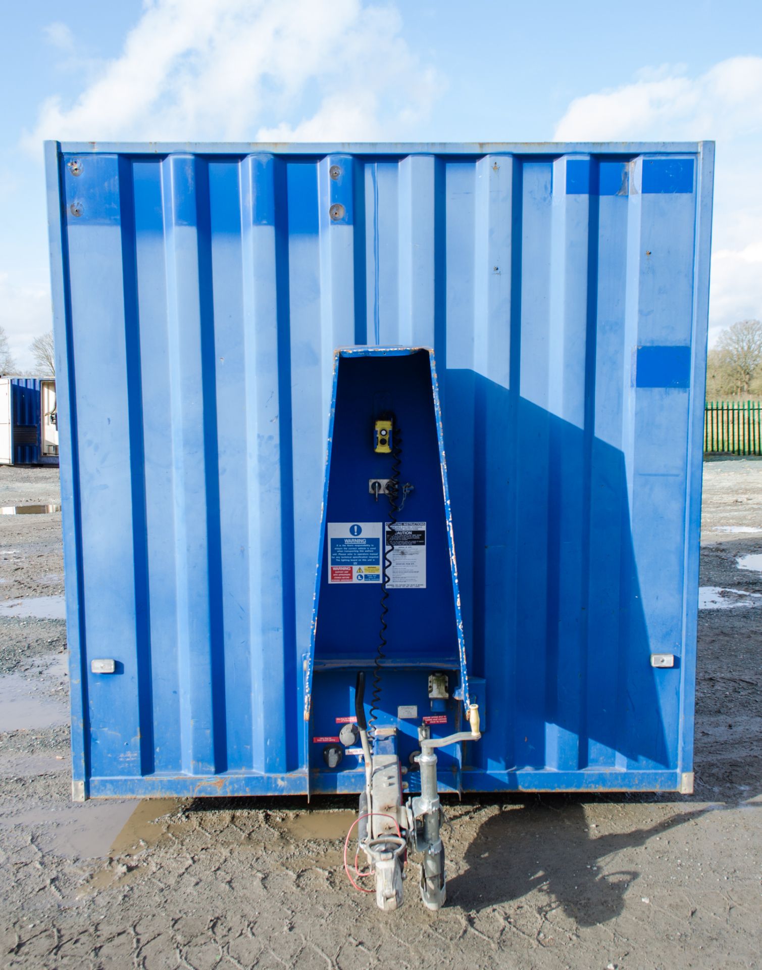 Boss Cabins 12ft x 6 ft  fast tow mobile steel anti vandal welfare unit - Image 5 of 13