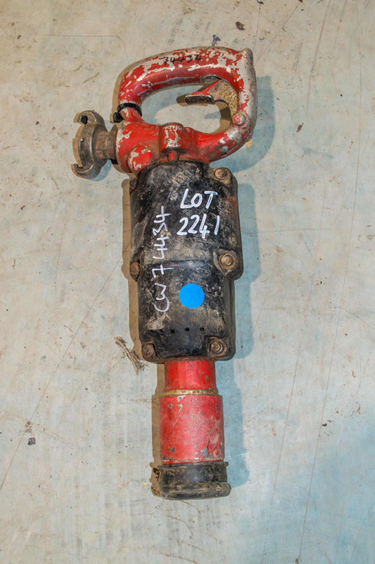 Pneumatic demolition pick CW74434