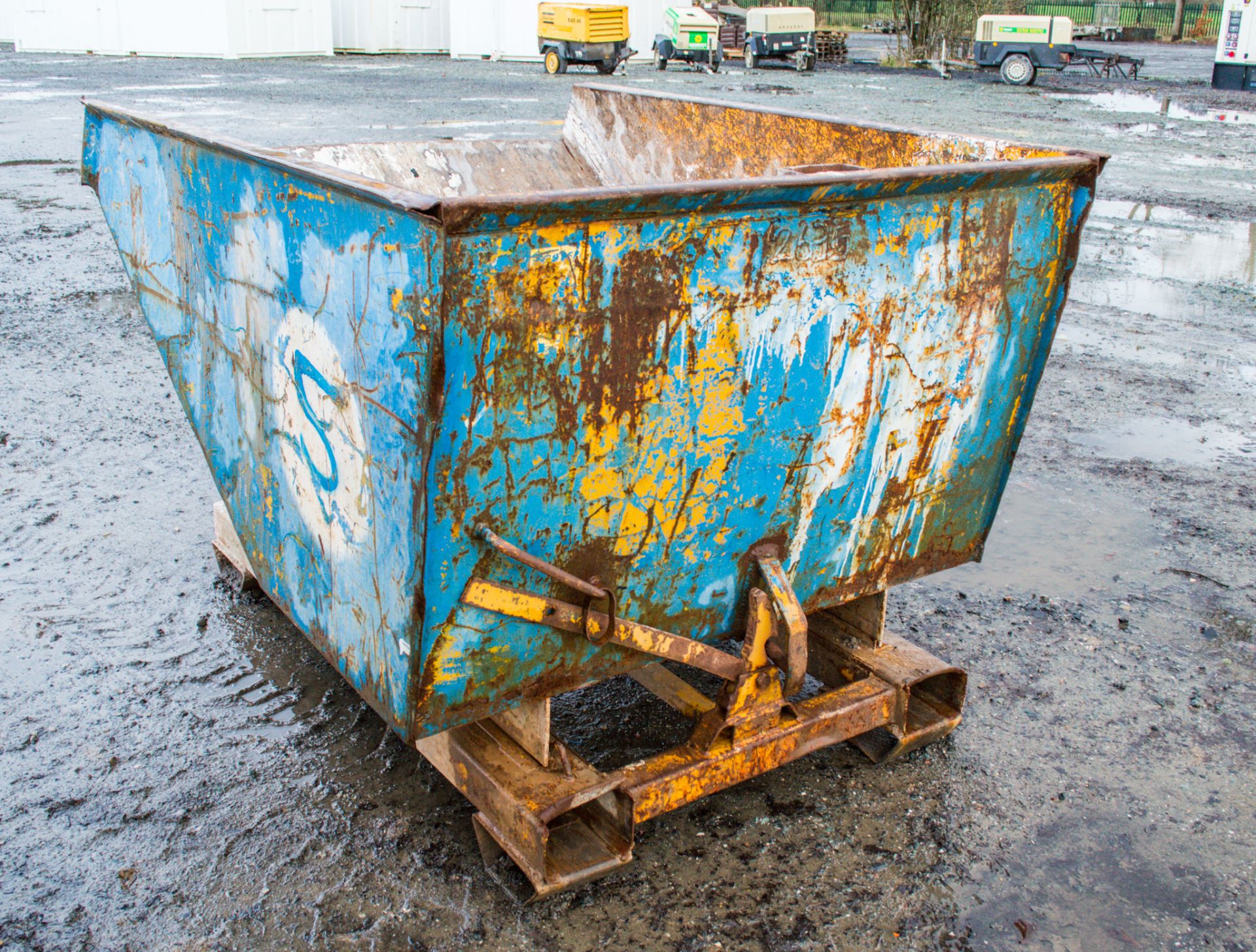 Steel fork lift tipping skip 6920 - Image 2 of 2