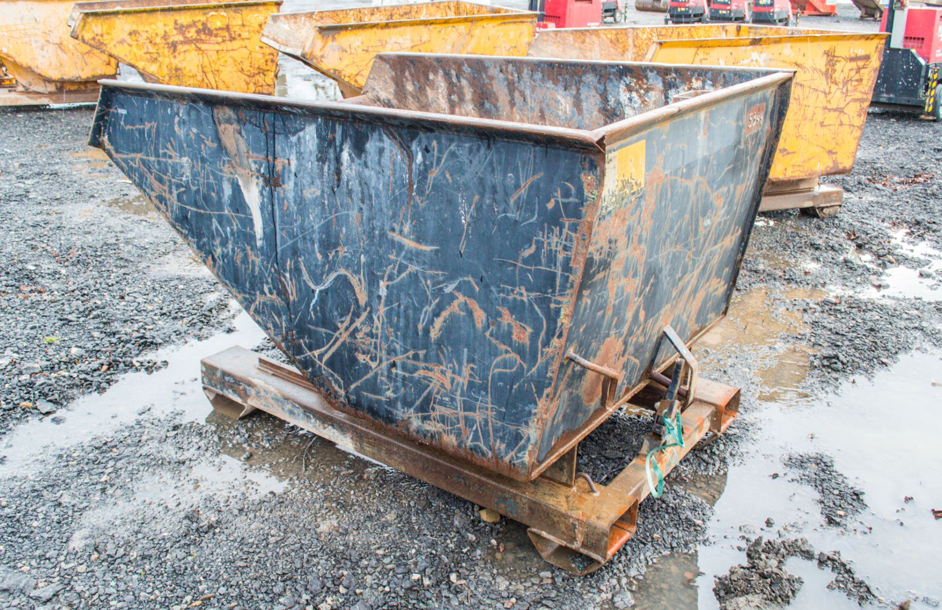 Steel fork lift tipping skip 5344 - Image 2 of 2