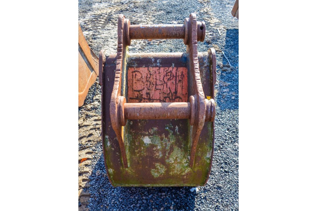 2ft digging bucket to suit ZX130 - Image 2 of 2