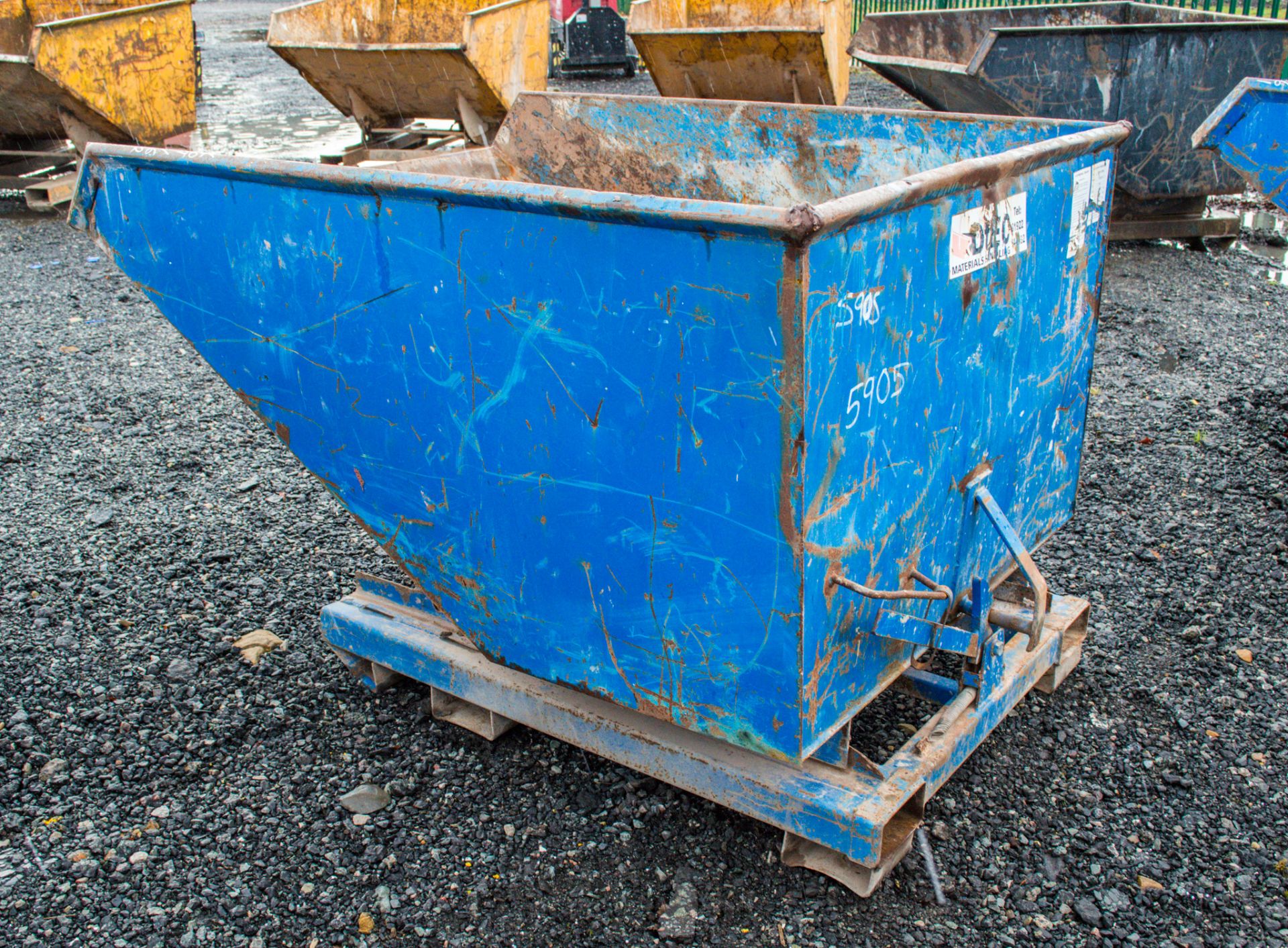 Steel fork lift tipping skip 5905 - Image 2 of 2