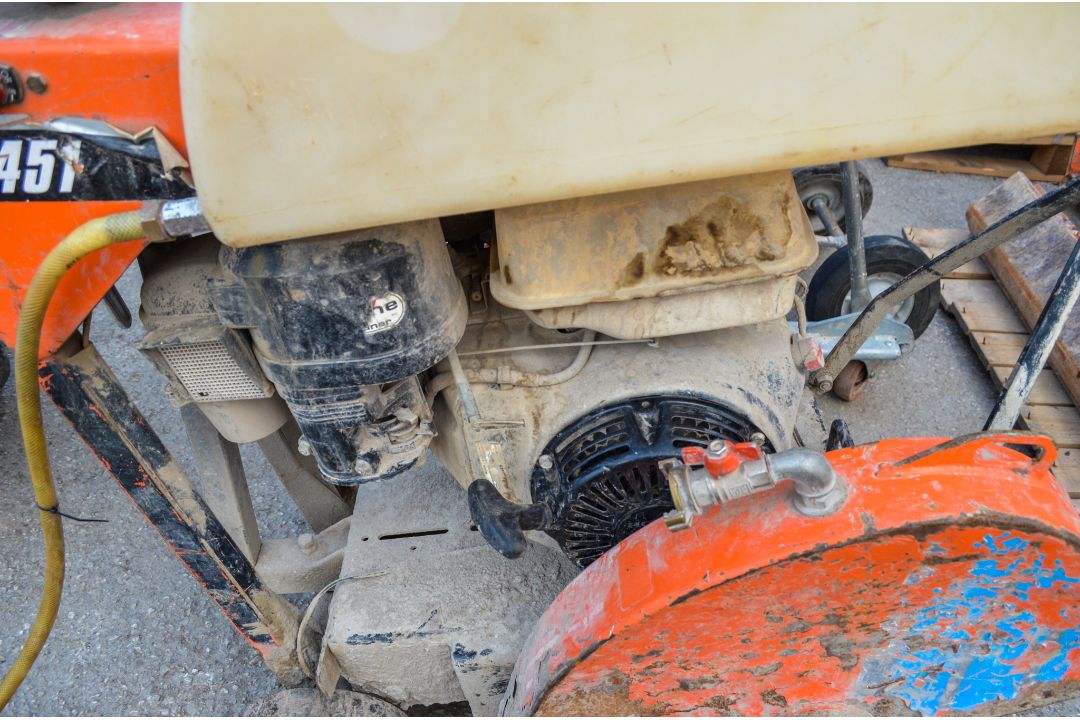Clipper CS451 petrol driven road saw A825889 - Image 2 of 2