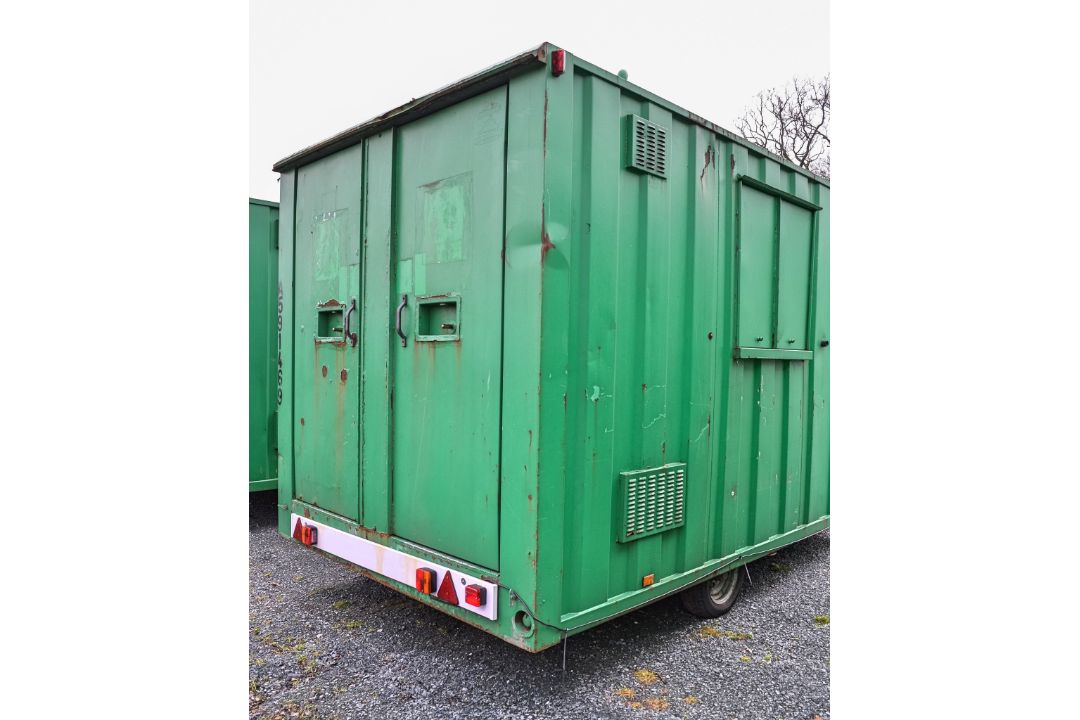 Groundhog 12ft x 6 ft  fast tow mobile steel anti vandal welfare unit Comprising of: canteen area, - Image 4 of 9