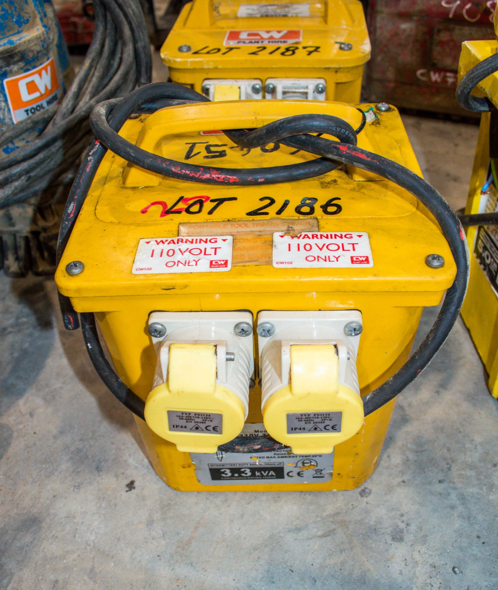 Elite 240v to 110v 3.3 kva transformer ** Plug cut off ** 60451