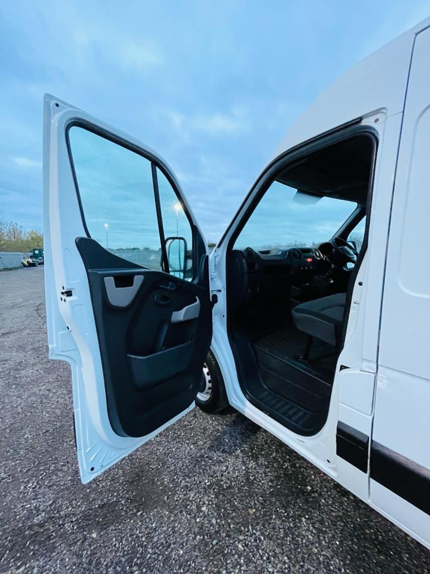 Vauxhall Movano 2.3 CDTI 125 F3500 L3 H2 2015 '15 Reg' - Panel Van - Image 15 of 26