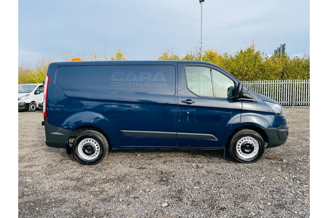 ** ON SALE ** Ford transit Custom 2.2 TDCI Eco Tech 100 270 2015 '65 Reg' - Panel Van - Image 4 of 22