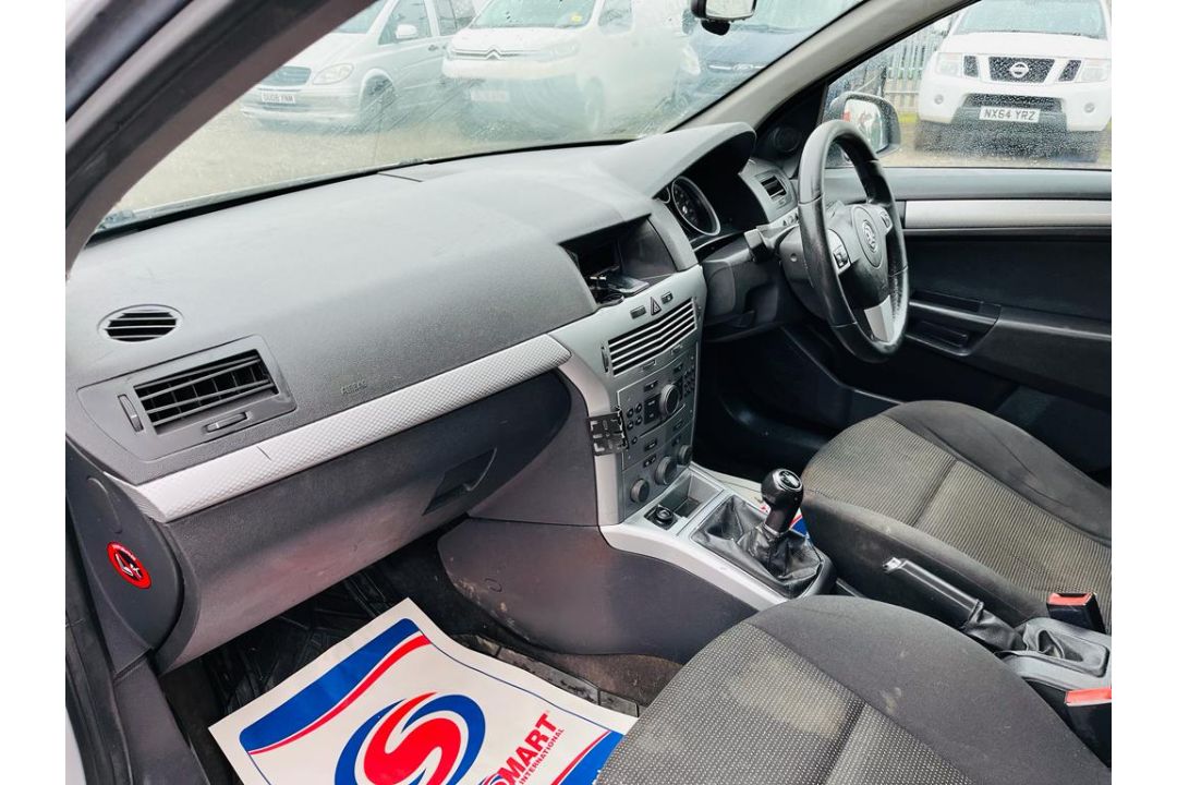 **On Sale** Vauxhall Astra Sportive 1.7 CDTI EcoTec 2011 '11 Reg' - Panel Van - A/C - Image 23 of 25