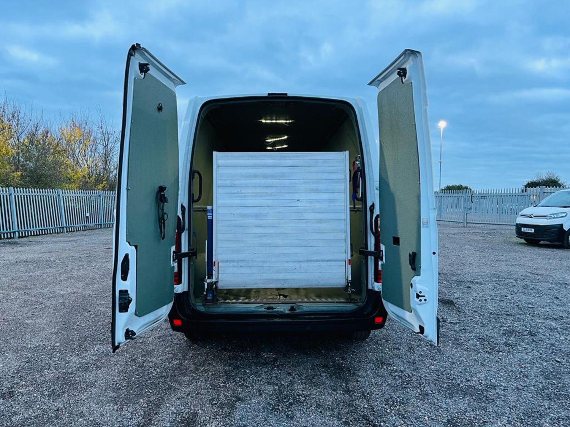 Vauxhall Movano 2.3 CDTI 125 F3500 L3 H2 2015 '15 Reg' - Panel Van - Image 8 of 26