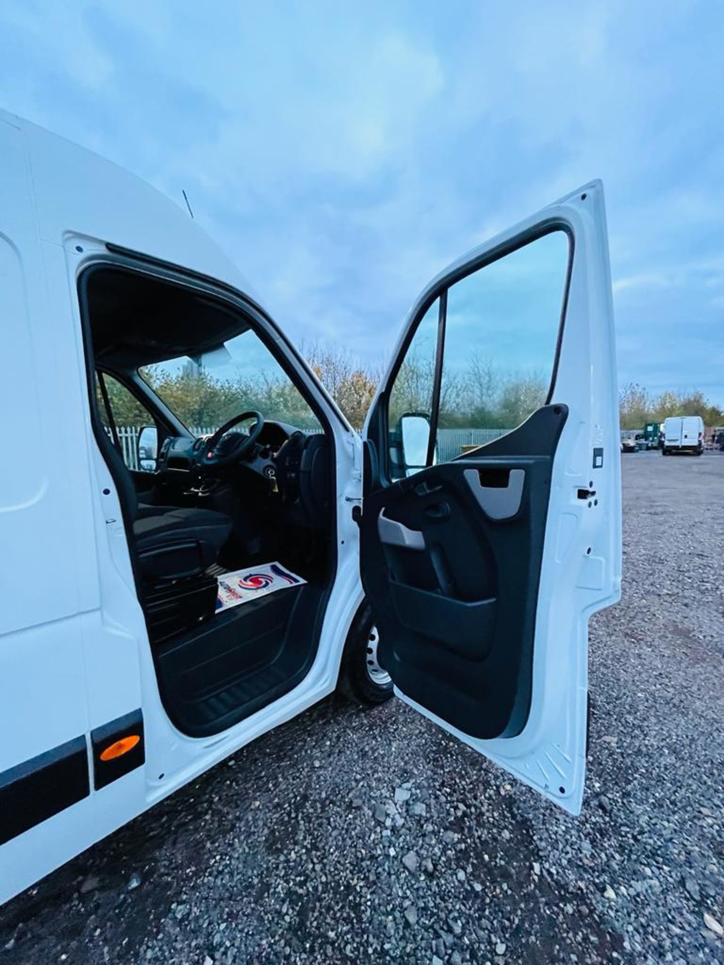 Vauxhall Movano 2.3 CDTI 125 F3500 L3 H2 2015 '15 Reg' - Panel Van - Image 13 of 26