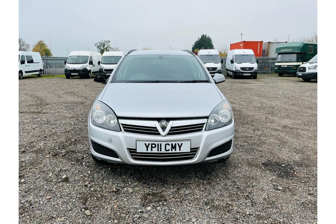 **On Sale** Vauxhall Astra Sportive 1.7 CDTI EcoTec 2011 '11 Reg' - Panel Van - A/C - Image 2 of 25
