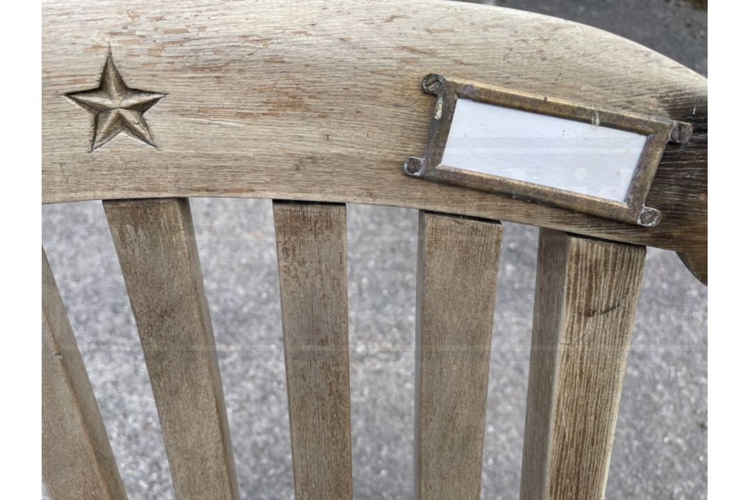 WHITE STAR LINE: Superb First-Class steamer chair bearing the star to top rail, bergere seat and - Image 2 of 2