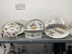 20th cent. Ceramics: Royal Worcester Evesham eleven piece dinner service consisting of plates x 6,