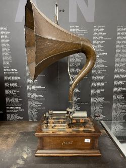 Auction of Antiques, Fine Art and Collectables.