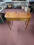 Early 19th cent. Crossbanded mahogany card table with boxwood stringing to the top legs and frieze