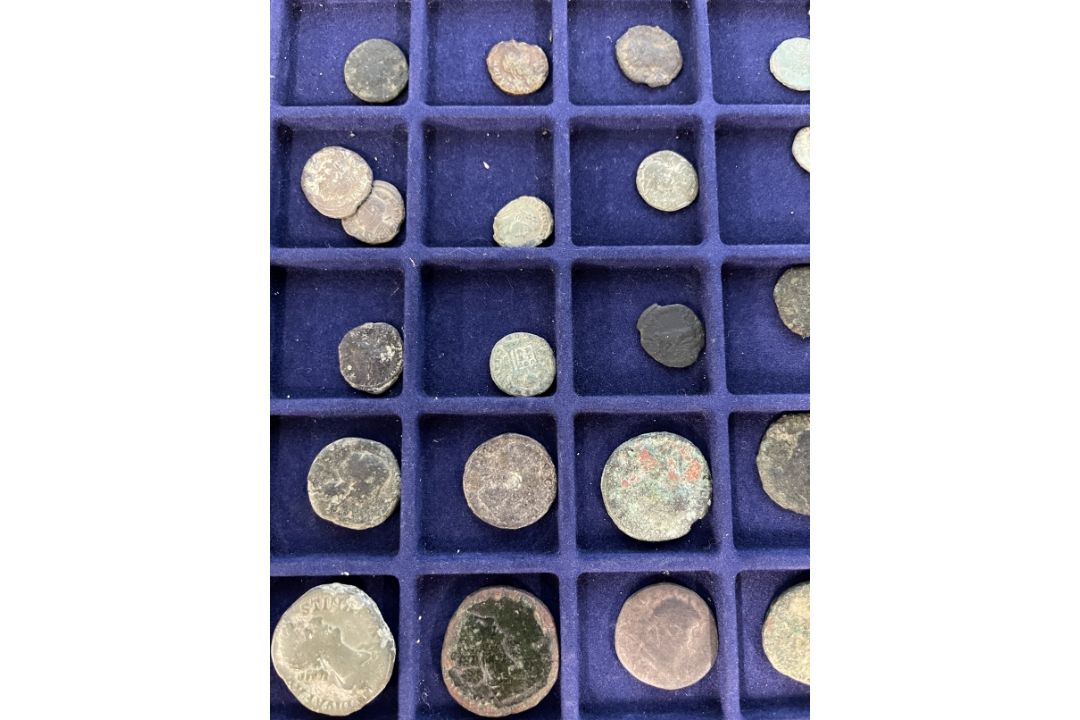 The Wexcombe Collection: Roman copper and bronze surface find coins 1st to 4th Century collected - Image 8 of 8
