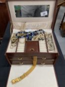 Jewellery: Collection of costume jewellery to include necklets, brooches, earrings, scarf ring,