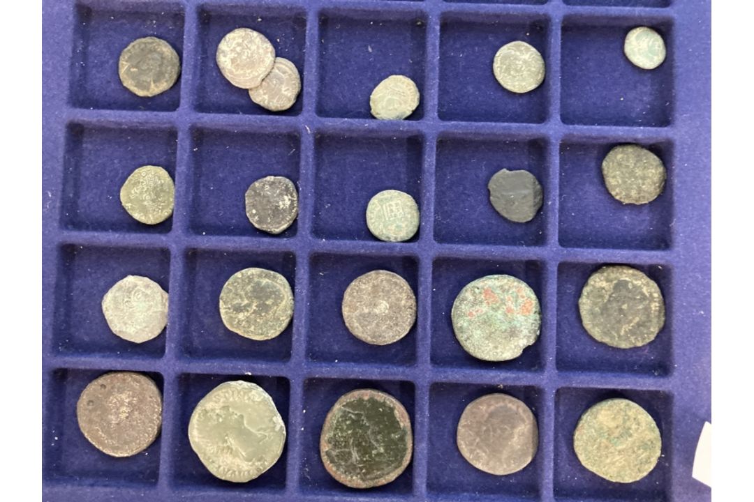The Wexcombe Collection: Roman copper and bronze surface find coins 1st to 4th Century collected - Image 4 of 8