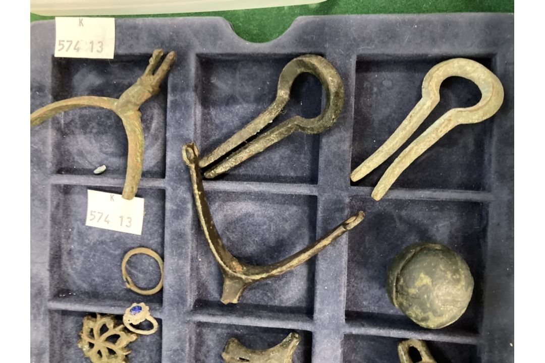 The Wexcombe Collection: Metalware medieval to post-medieval includes jaws harp, fleur-de-lys - Image 3 of 4