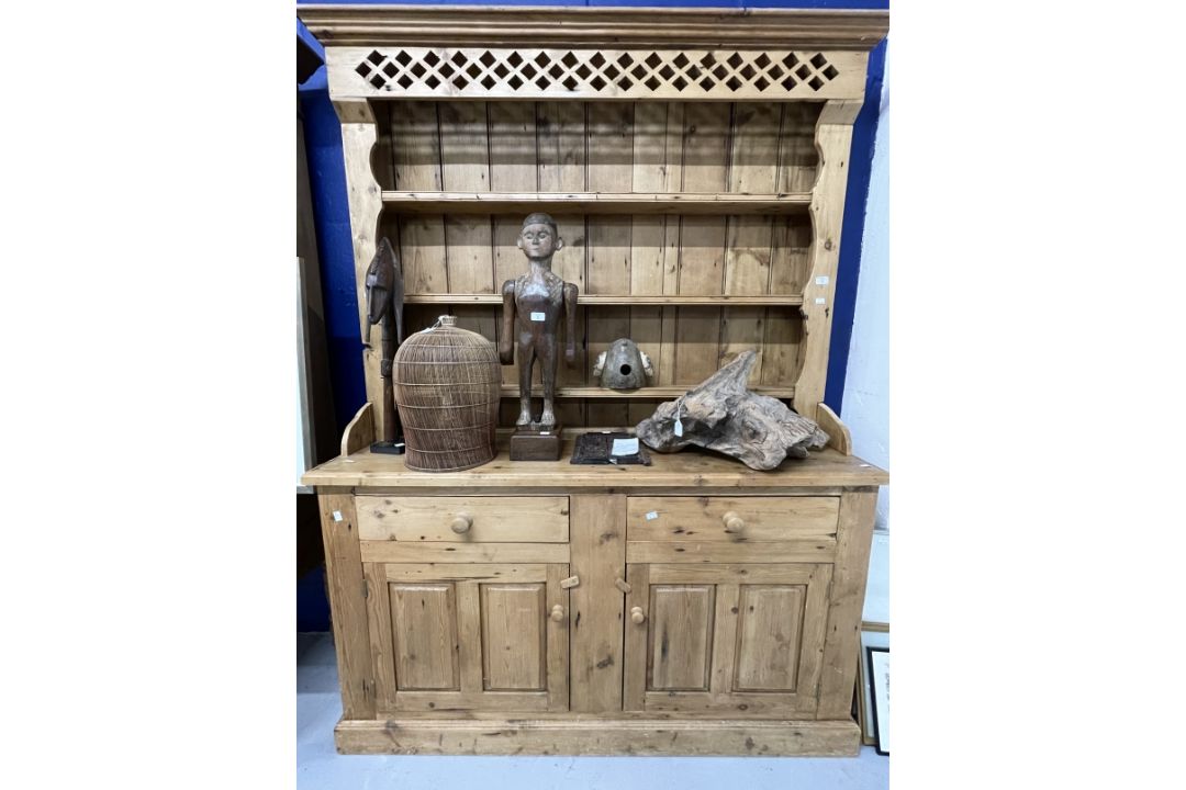 Early 20th cent. Continental pine dresser two single drawers over two cupboards with fretwork