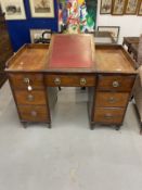 19th cent. Mahogany knee hole desk with one central drawer and three drawers either side. Plus an