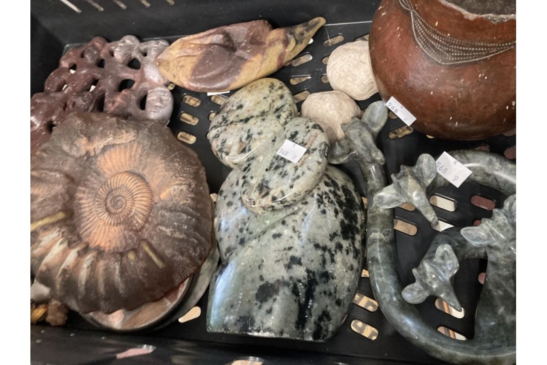 20th cent. Pottery: Mixed lot to include trade figures, animals, Buddha head, llama plaque, wooden - Image 2 of 4