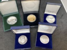 Germany Medallions 1989 fall of the Berlin Wall x 2, yellow metal Reunification 1990, plus two