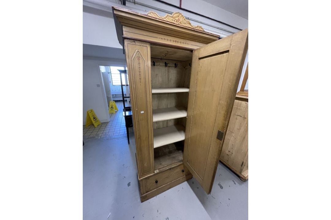 Early 20th cent. Art Nouveau pine wardrobe with single drawer below and stencilled decoration with - Image 2 of 3