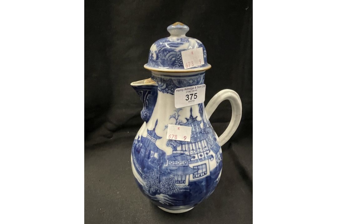 18th cent. Chinese export blue and white coffee pot and cover with building and landscape decoration - Image 1 of 6