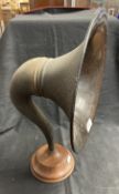 Gramophones: 20th cent. Radio speaker. 20ins.