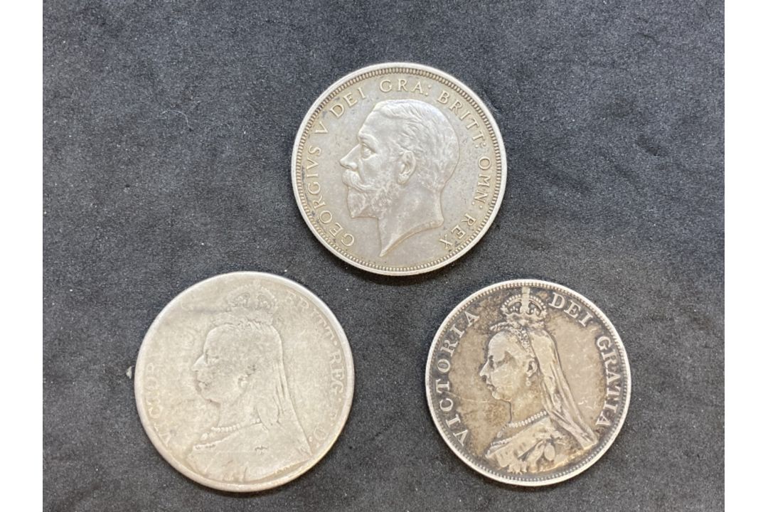 British Coinage: George V Wreath Coin 1929, plus Victoria 1889 double florin and Jubilee head - Image 1 of 2