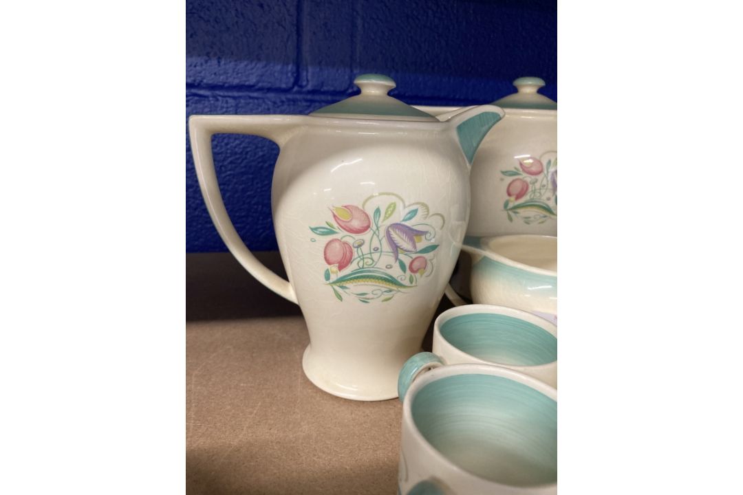 Susie Cooper 1930s coffee set comprising coffee pot, milk jug, teapot, sugar bowl, six cans and - Image 2 of 3