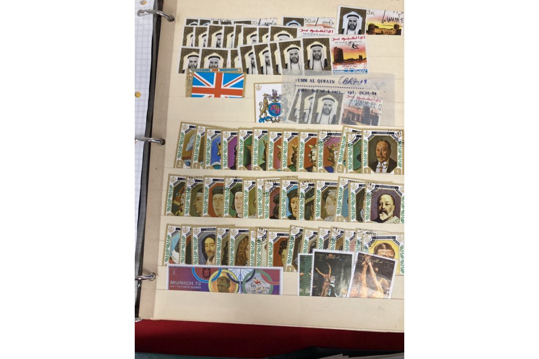 Stamps:One stock book including two loose leaf albums containing 1000's of 20th cent. stamps from - Image 7 of 7