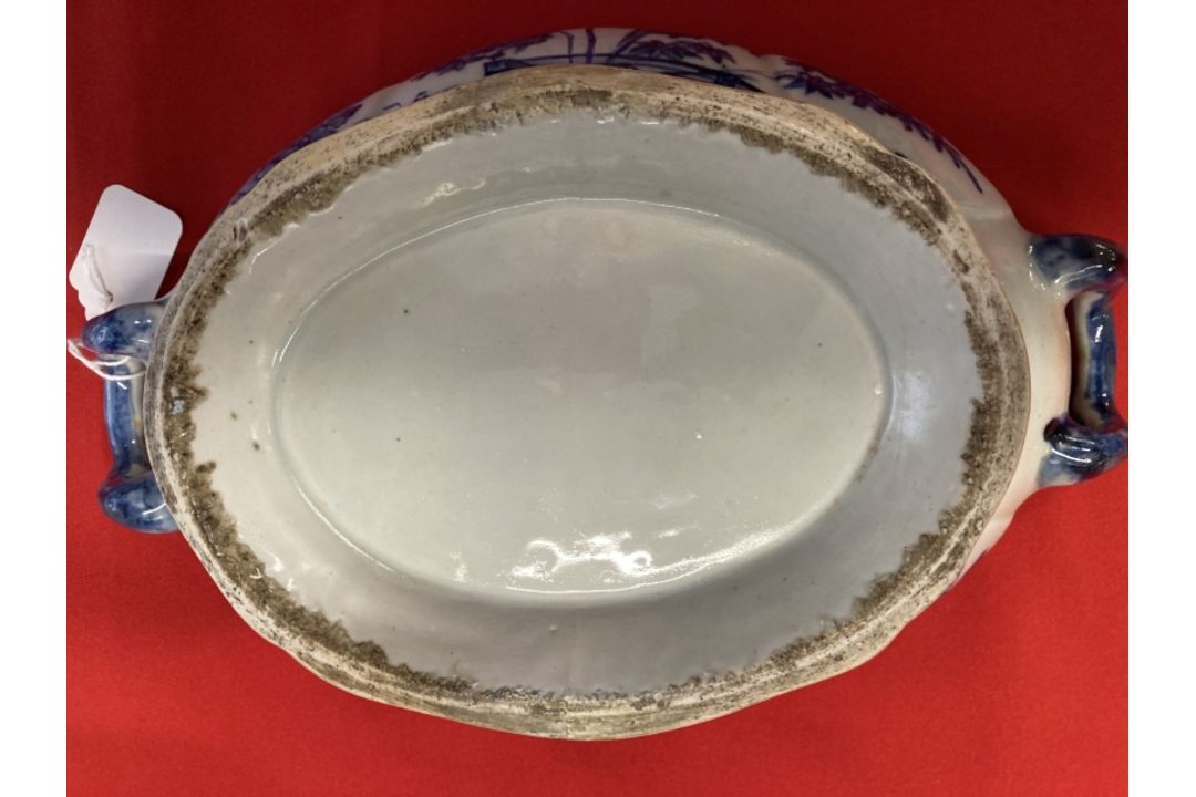 Chinese 18th cent. Blue and white porcelain shaped tureen and cover with a pomegranate handle to the - Image 4 of 4