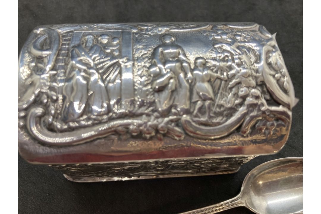 White metal trinket box with Dutch export marks and English import marks plus other Dutch marks. - Image 3 of 4