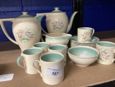 Susie Cooper 1930s coffee set comprising coffee pot, milk jug, teapot, sugar bowl, six cans and