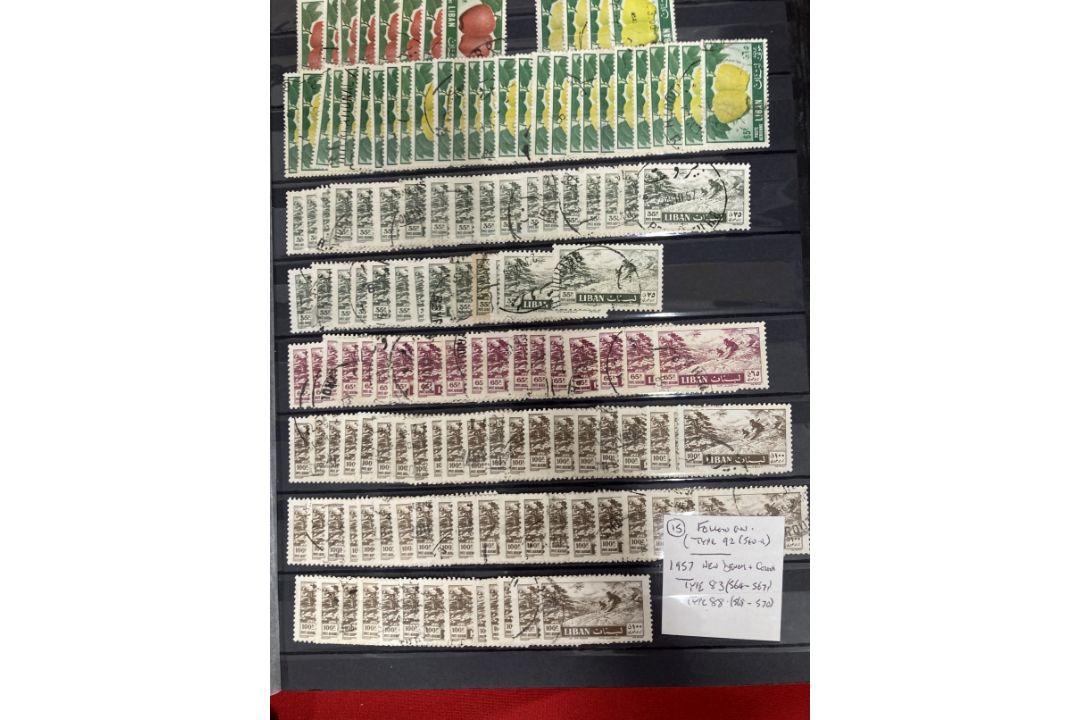 Stamps:One stock book including two loose leaf albums containing 1000's of 20th cent. stamps from - Image 5 of 7
