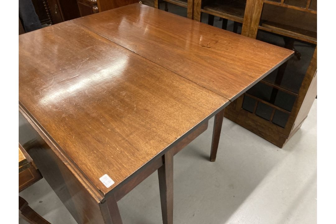 18th cent. Mahogany gate leg table. 28¼ins. x 63ins. x 45ins. - Image 2 of 2