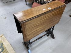 19th cent. Mahogany Sutherland table. 25ins. x 24ins.