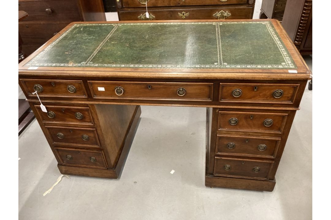 19th cent. Mahogany pedestal desk the rectangular top with green and gold tooled leather surface - Image 1 of 3