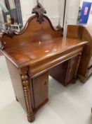 19th cent. Mahogany buffet of modest proportions. 44ins. x 52ins. x 19ins.